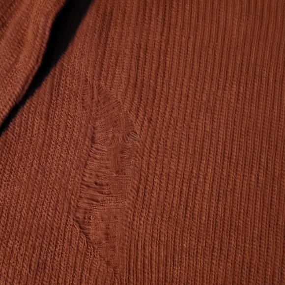 Sweater - Picture 6 of 6